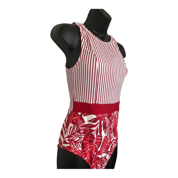 Cupshe red & white striped banded waist red floral open back 1pc swimsuit size M - Picture 8 of 14